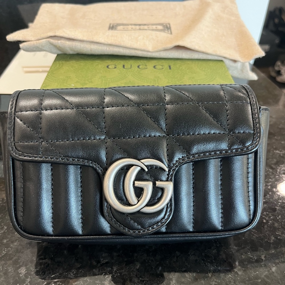 Gucci Black mini Marmont Bag